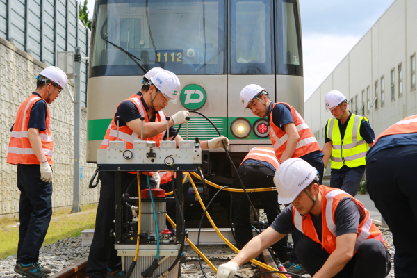 대전교통공사는 판암차량기지에서 지진․태풍 등 재난상황을 가정해 열차탈선 대비 비상 훈련을 실시했다.