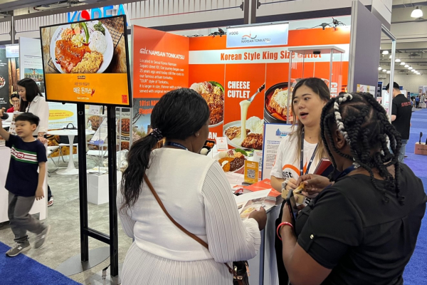 뉴욕 IFE 박람회 한국관 현장 상담 모습