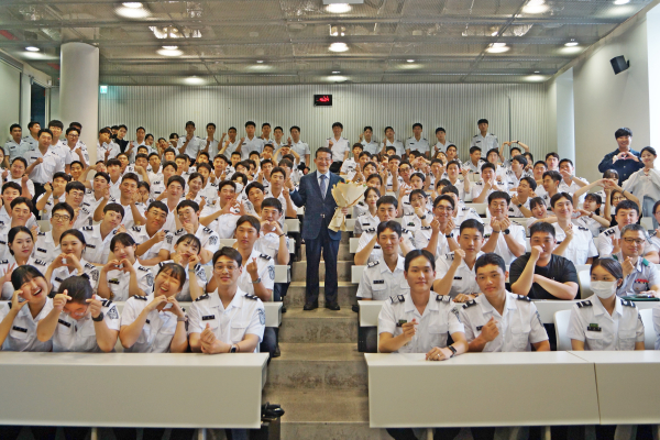 송승종 교수 정년퇴임 기념강연 기념사진