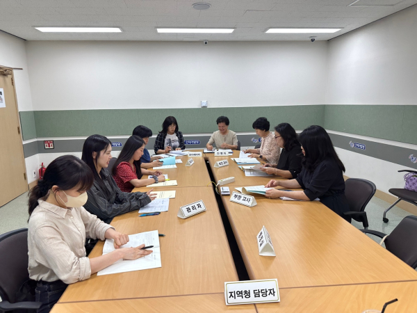 훈련 진행전문가(moderator) 양성과정 분임별 토론 모습