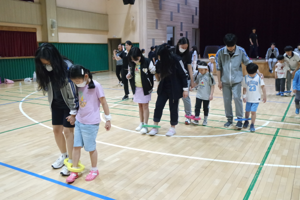 소담유‧초중고 학생들이 소담교육마을 연합 스포츠 한마당에 참여하고 있다.