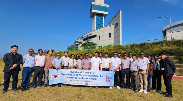 네팔,ADB관계자 대상 네팔 수자원 정보화사업 역량강화 연수를 진행 (새만금33센터 방문사진)