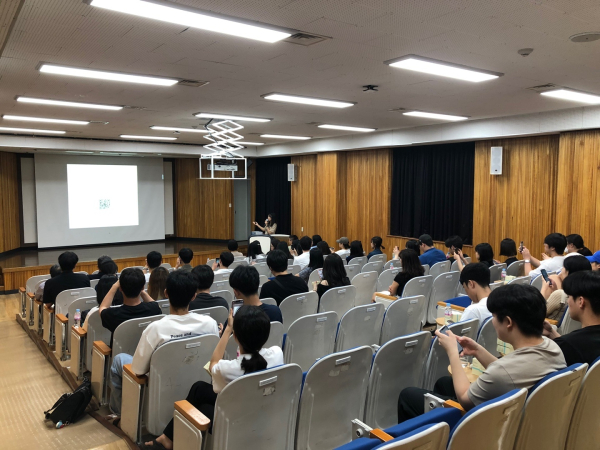 지난 20일 ‘사제동행 성과발표회’를 개최하고 이번 한 학기 동안 진행한 다양한 활동 내용과 정보를 학내 구성원들과 공유했다.