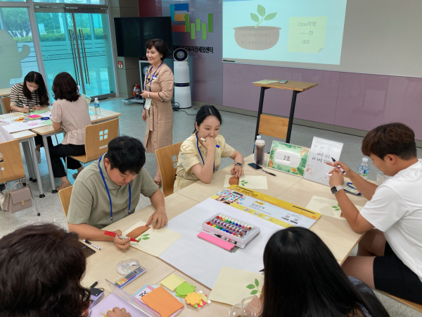 28일 대전교육정보원 창의융합실에서 신규교사 나눔장학 실시