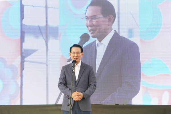 지난 1일 운산면 용장천 어울림광장에서 열린 제1회 용장천 심쿵샘쿰 꽃마실 축제 모습