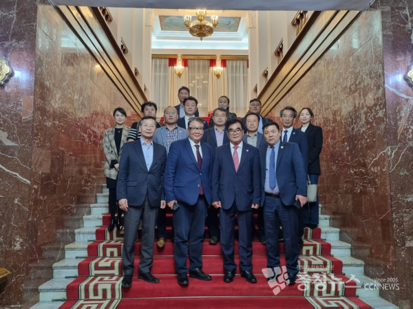 몽골정부 국빈관에서 상호우호증진 및 문화예술교류 협약식