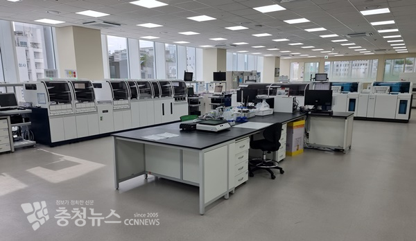 씨젠의료재단 대전충청검사센터 검사실