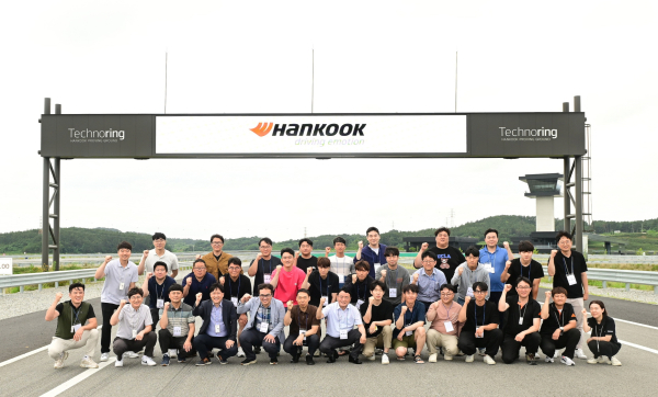 지난 11일 한국테크노링서 한국타이어 TBR 딜러 대상 트럭∙버스용 타이어 행사 진행