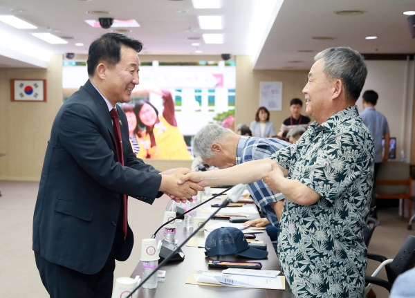 대전 서구 어르신위원회 회의 장면