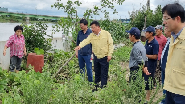 최재구 예산군수 재난피해현장 방문 모습