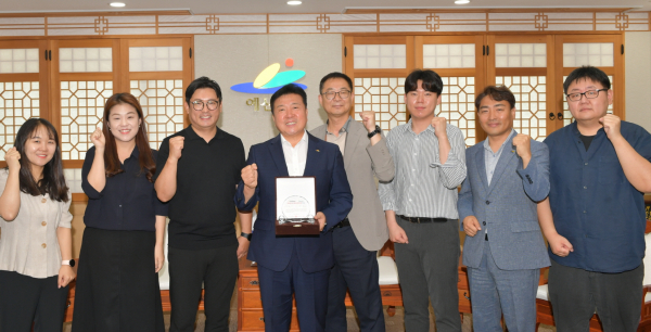 2023년 우수행정 및 정책사례 선발대회 수상 기념촬영