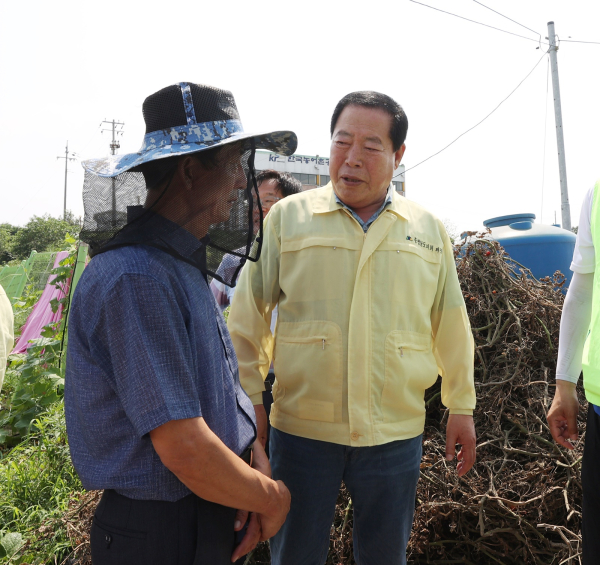 호우 피해 지역 현장방문(부여군 세도면 농경지 응급복구 현장)