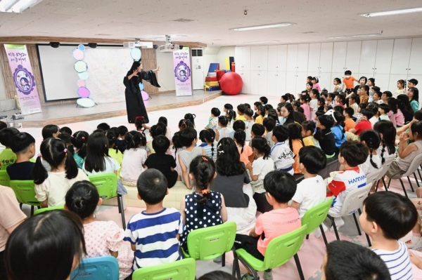 관내 어린이집에서 열린 식중독 예방 인형극