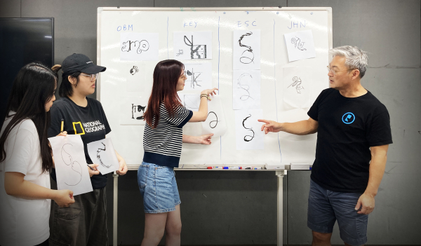 2023년 글로벌 디자인 싱킹 캠프 ‘브랜딩’ 수업 장면