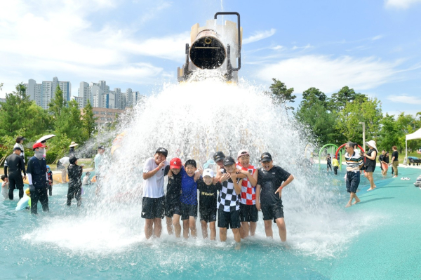 중촌근린공원 어린이 물놀이장 개장 현장 모습