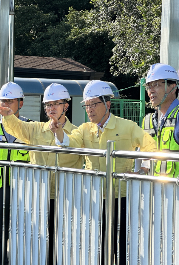 이병호 한국농어촌공사 사장이 7일부터 경남 관내 시설물 현장을 점검하여 카눈 대비 비상 체제를 유지한다고 밝혔다.