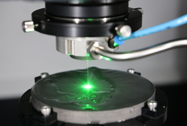 워터젯·레이저 융합가공기 레이저 가공 모습