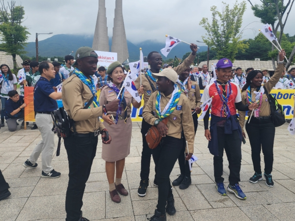 독립기념관을 둘러보는 잼버리 대원들/박동혁 기자