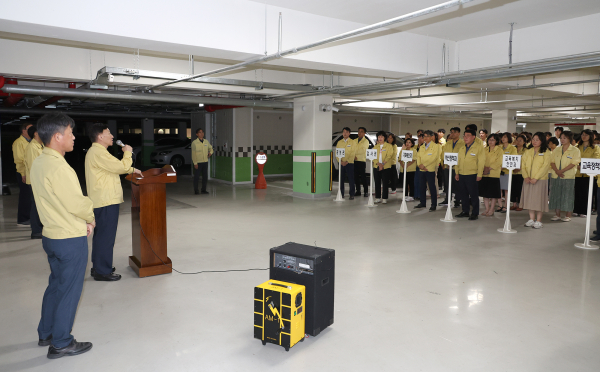 23일, 을지연습과 연계한 공습 대비 민방위훈련 모습