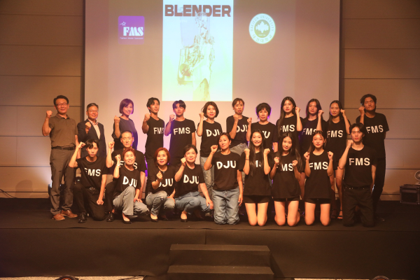 대전대 평생교육원, 시니어모델 패션쇼 단체사진