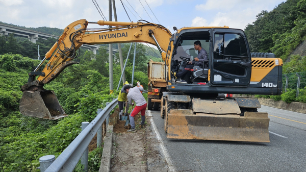 교통안전 시설물 정비 사진