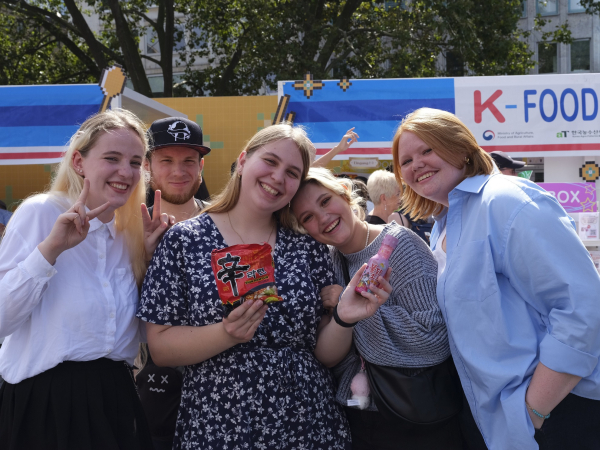 K-푸드 홍보관을 찾은 독일 현지 소비자