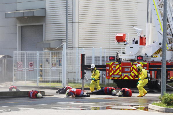 한국서부발전은 6일 평택발전본부에서 ‘2023년 재난대응 안전한국훈련’을 진행했다. 사진은 암모니아 누출로 부상자가 발생한 상황을 가정한 훈련 장면