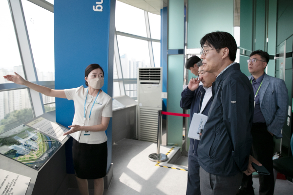 김형렬 행복청장, 밀마루 전망대 현장 점검