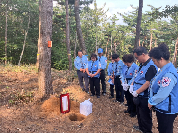 무연고자 수목장림 이용료 지원사업 안치 모습