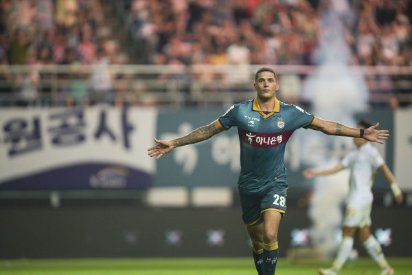 서울전에서 티아고 선수 모습