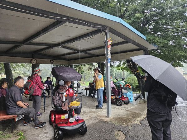 소록도 한센인 대상 산림복지서비스 제공 모습