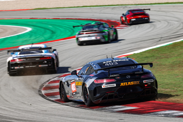 한국 아트라스BX 모터스포츠의 한국 24시 바르셀로나 대회 경기 장면