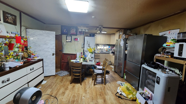 홍성군은 초록우산 어린이재단과 손잡고 희망의 집 수선을 제공했다