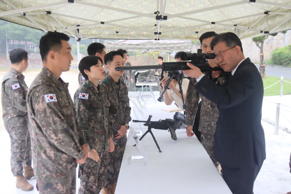육군 제1970부대 자유학기제 업무협약 체결 모습