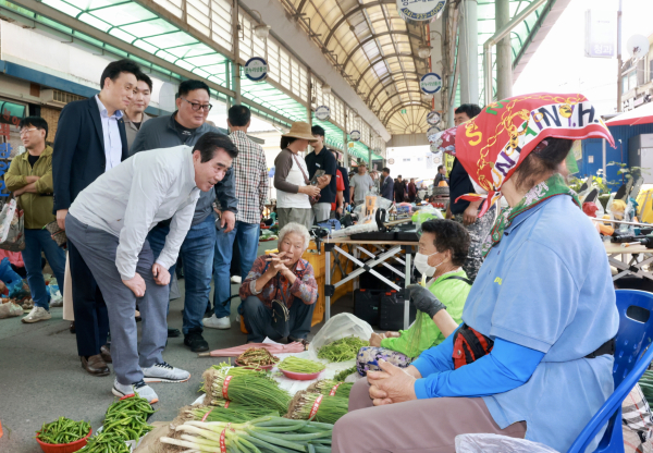 김동일 보령시장, 추석맞이 '전통시장 민생 탐방'