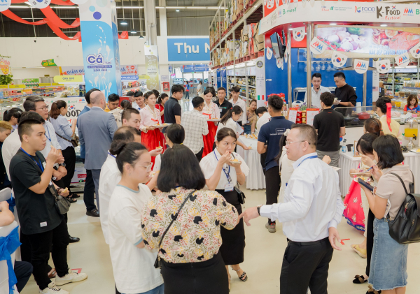 베트남 현지 소비자·유통업자 대상 현장 시식 행사