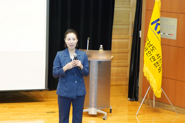 지난 22일 서산문화복지센터 공연장에서 열린 소상공인경영환경 개선사업 교육 모습
