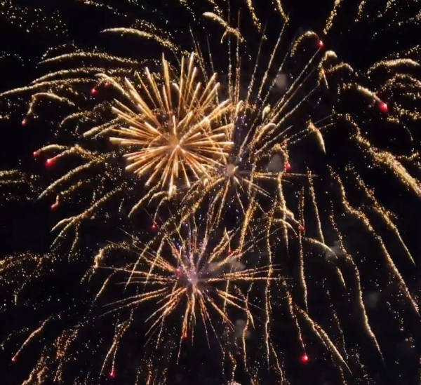 개막식을 마무리하는 불꽃놀이 장면/사진=박동혁 기자