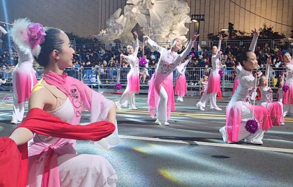 거리댄스 퍼레이드 공연 장면/사진=박동혁 기자