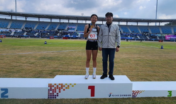 높이뛰기 수상 모습