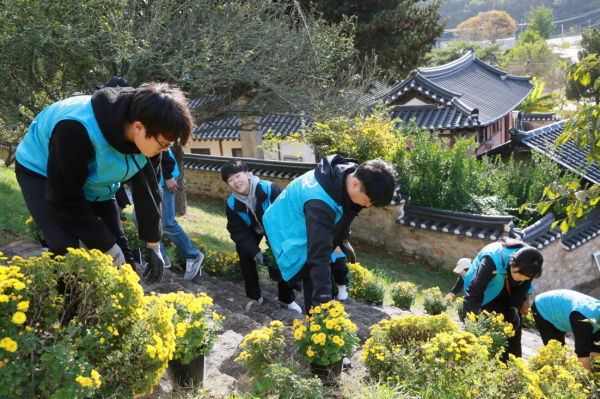 지난 21일 대호지면에 위치한 충장사에서 문화재 보호 활동 진행 모습