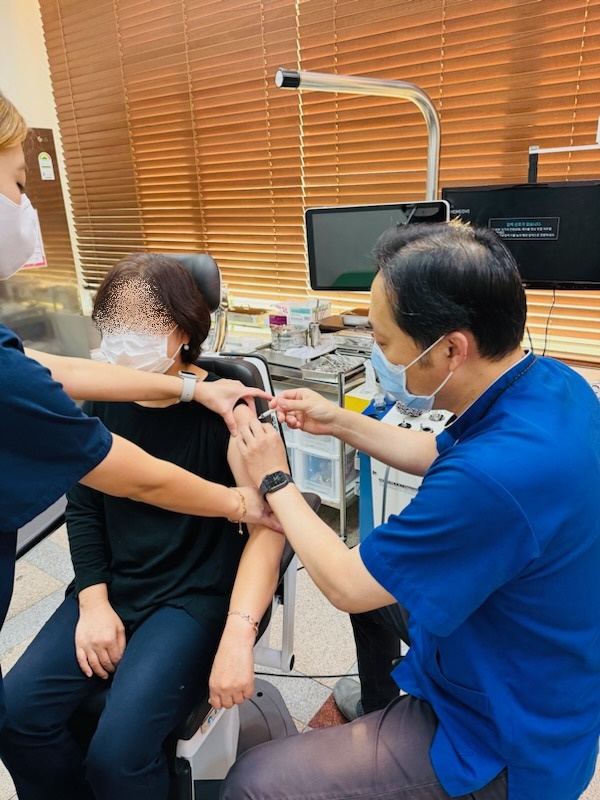 코로나19 예방접종 사진