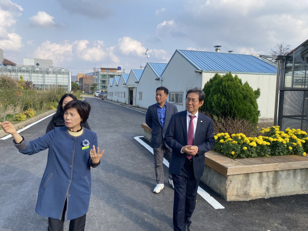 충남도립대학교 김용찬 총장이 천안제일고를 방문했다