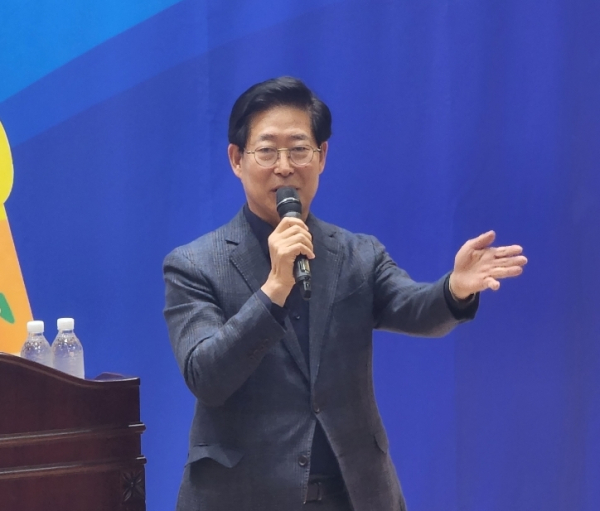 민주당 충남도당 노인위원회 발대식에서 축사를 하는 양승조 전 충남지사/사진=박동혁 기자