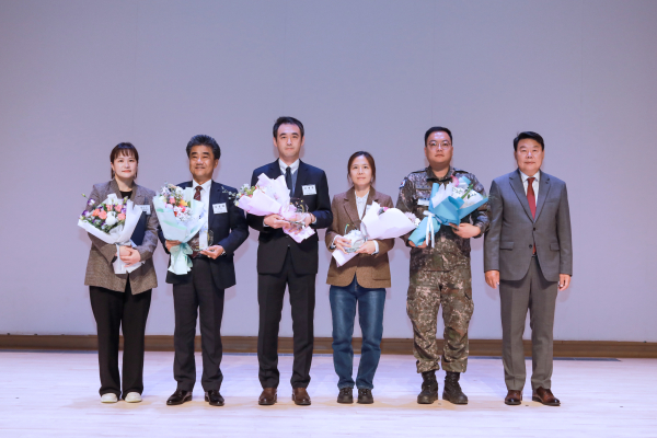 헌혈 유공자 표창식 단체사진