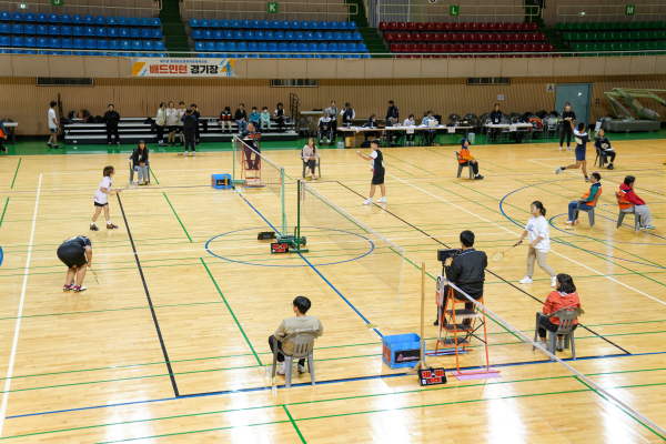 11회 충남장애학생체육대회 배드민턴 경기 모습
