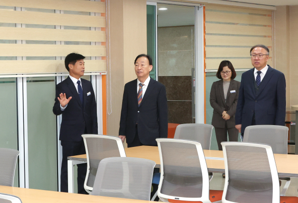 설동호 대전광역시교육감, 수능 시험장학교 현장 점검 모습