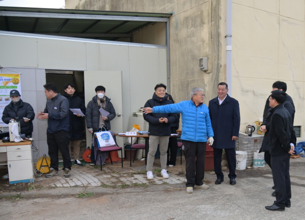 최원철 공주시장, 공공비축미 매입 현장 찾아 농업인 격려