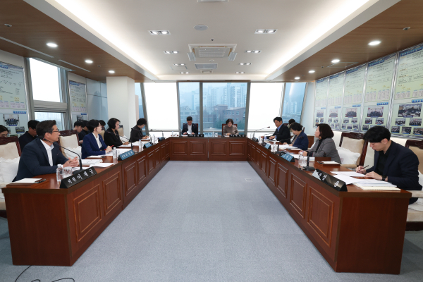 운영위원회 및 전체의원 간담회