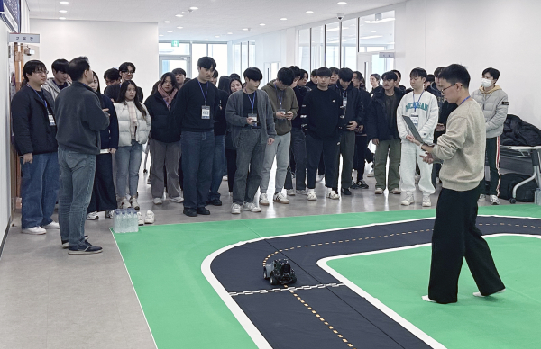 ‘2023년 DSC 공유대학 AWS DeepRacer 자율주행 교육 프로그램’ 관련 사진.